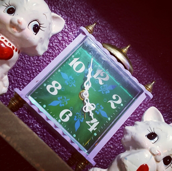 Vintage, name brand midrange funky treasures - Picture 7 of 12